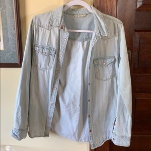Women’s denim shirt